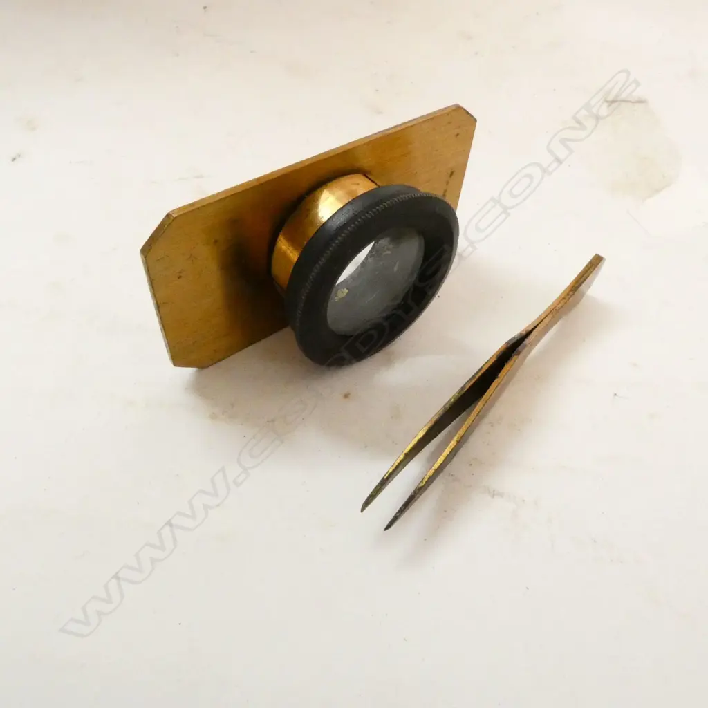 COMPACT MAHOG CASED LACQUERED BRASS COMPOUND MONOCULAR MICROSCOPE, w BULLSEYE ON STAND, ONE REPLACEMENT OBJECTIVE Image 1++
